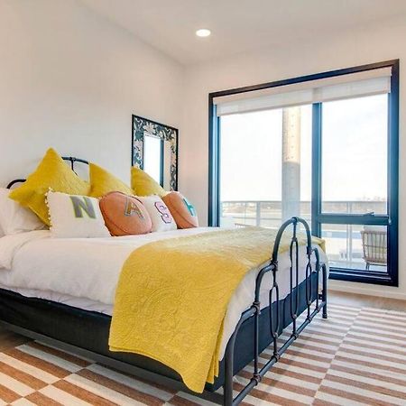 Stylish Downtown Condo W/ Pool & Parking Nashville Bagian luar foto